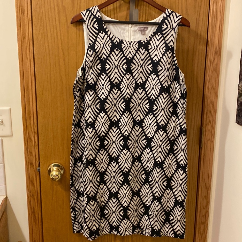 J. Jill linen dress with cotton liner. No sleeves, round neck.